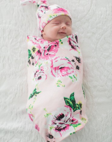 Amelia Swaddle Blanket and Hat One Size